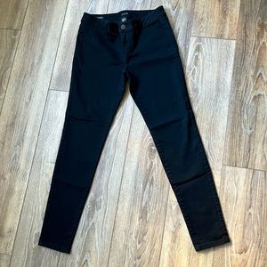 NWOT—a.n.a. Black Full Length Skinny Stretch Pants